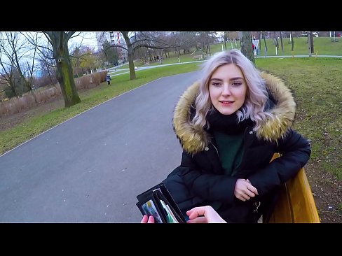 ❤️ Gleypir heitt ásamt ókunnugra fyrir peninga - blástur í garðinum eftir Evu Elfie ❤❌ Ofsagt kynlíf á is.serviporno.ru ❌