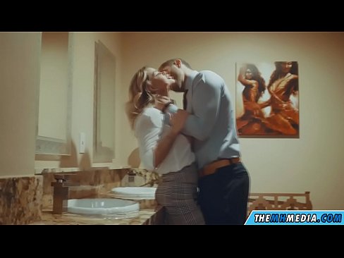 ❤️ Þegar busty ljóska tælir þig á almenningssalerni ❤❌ Ofsagt kynlíf á is.serviporno.ru ❌